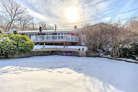 5 Sands Lane Port Jefferson NY 11777