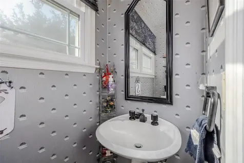 5 Sands Lane Port Jefferson NY 11777