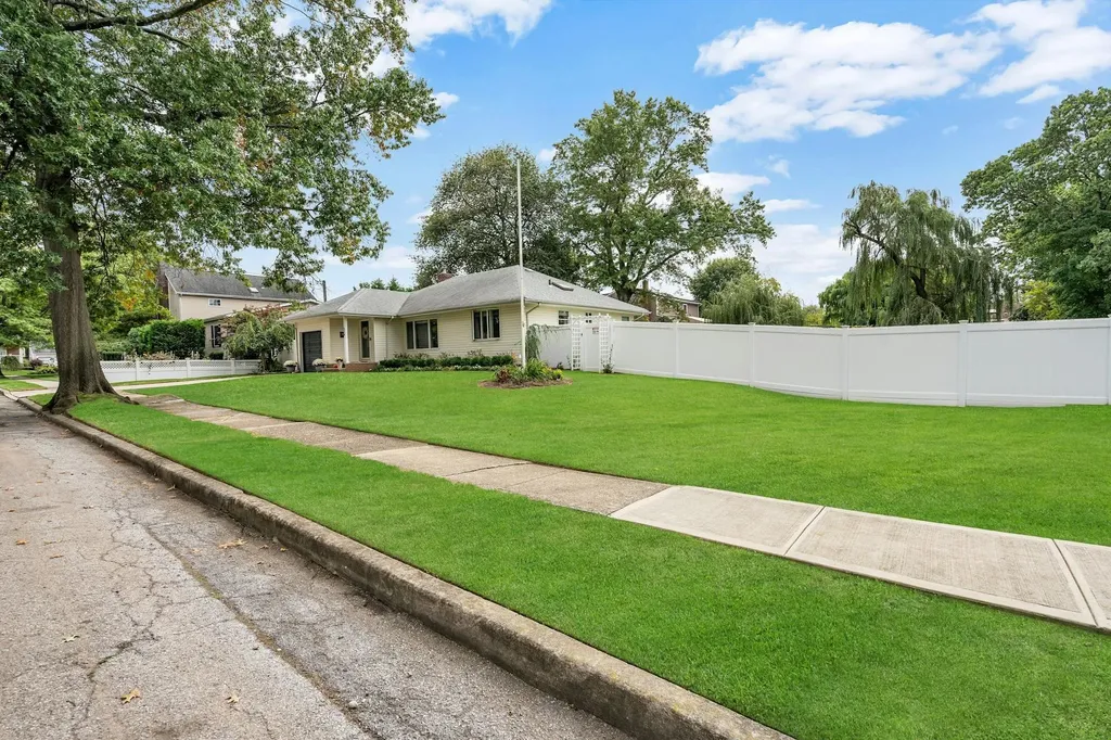 534 Starks Place Baldwin NY 11510