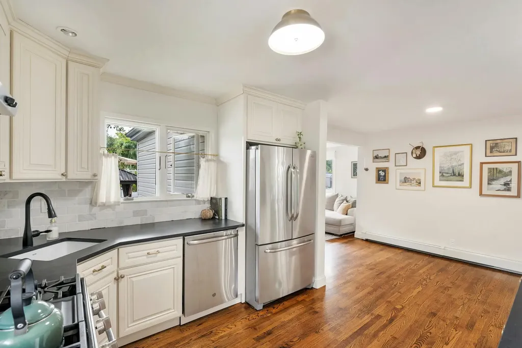 534 Starks Place Baldwin NY 11510