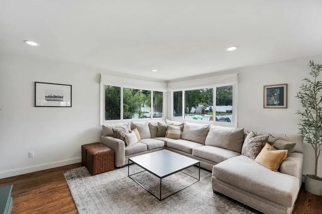 534 Starks Place Baldwin NY 11510
