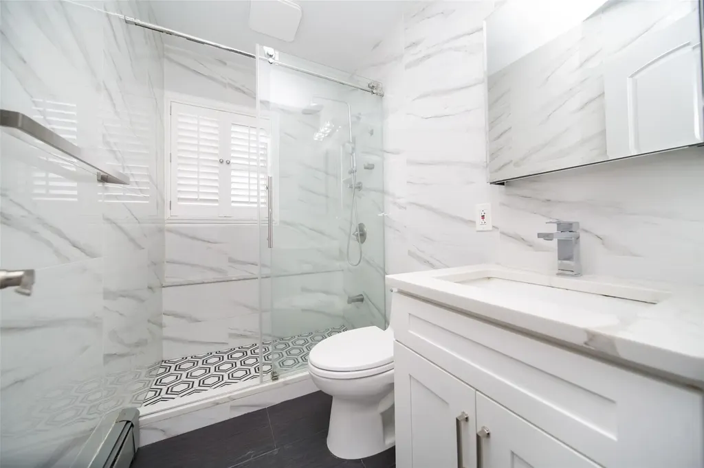 170 Haven Lane Levittown NY 11756
