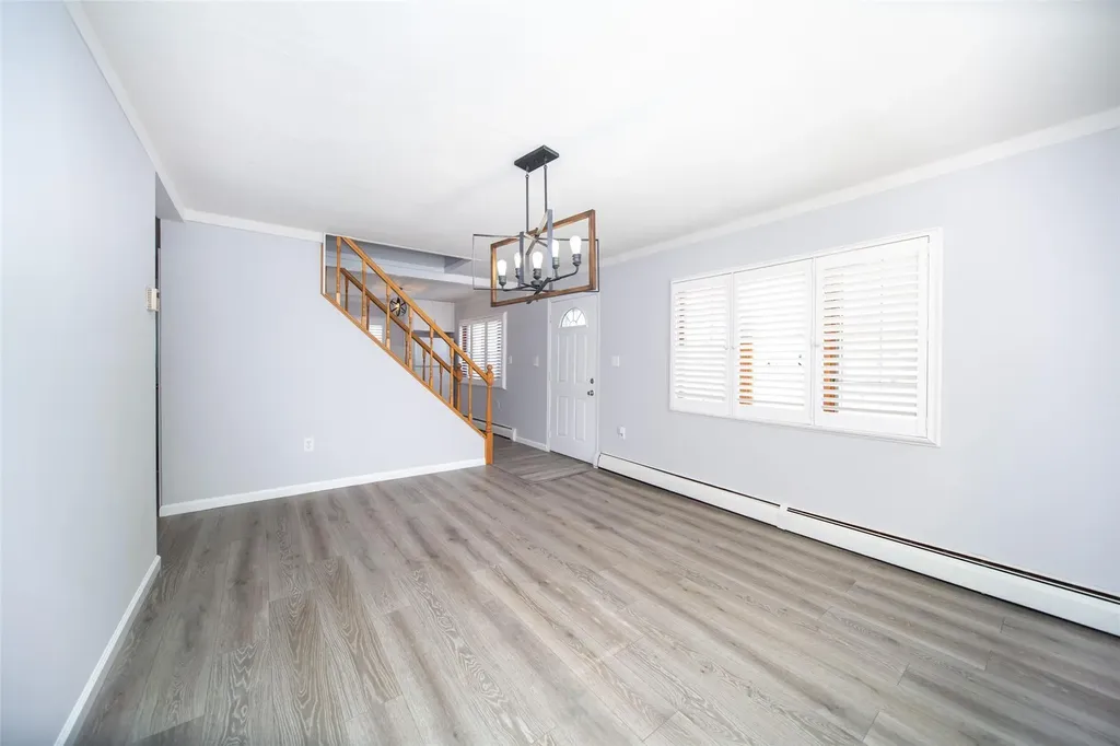170 Haven Lane Levittown NY 11756