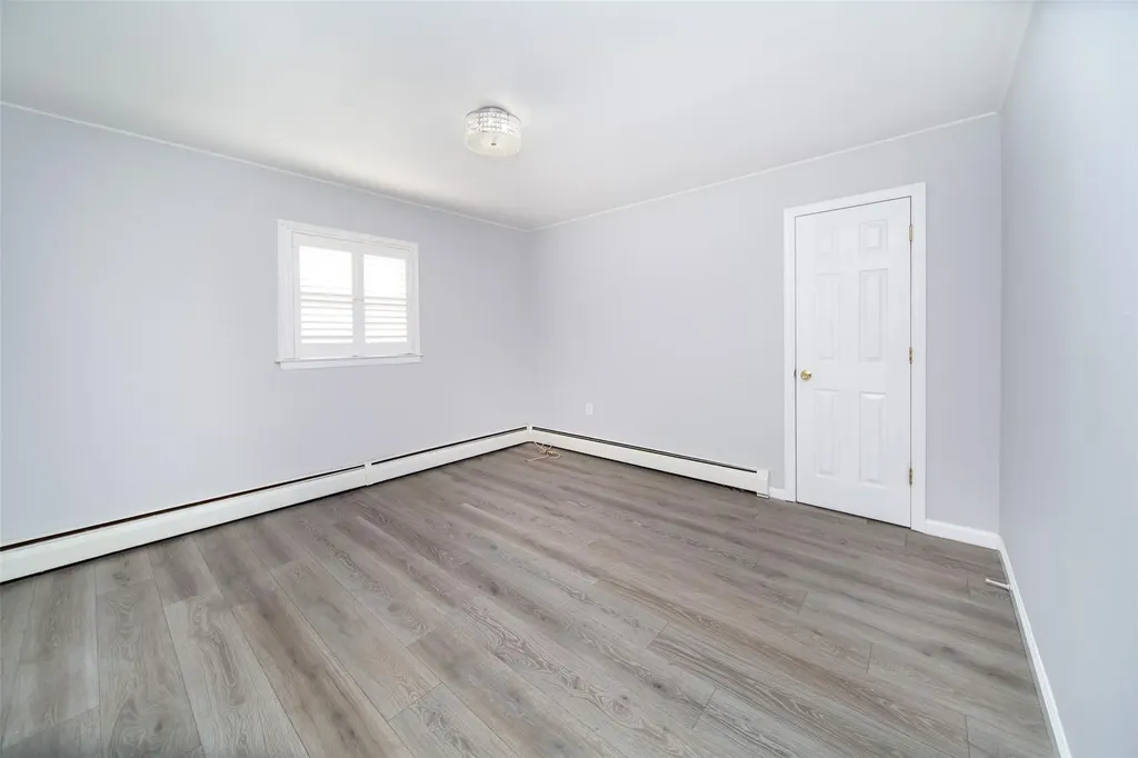 170 Haven Lane Levittown NY 11756