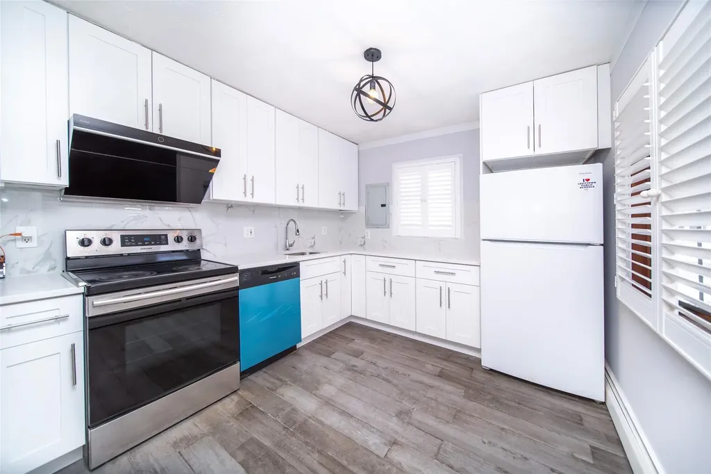 170 Haven Lane Levittown NY 11756