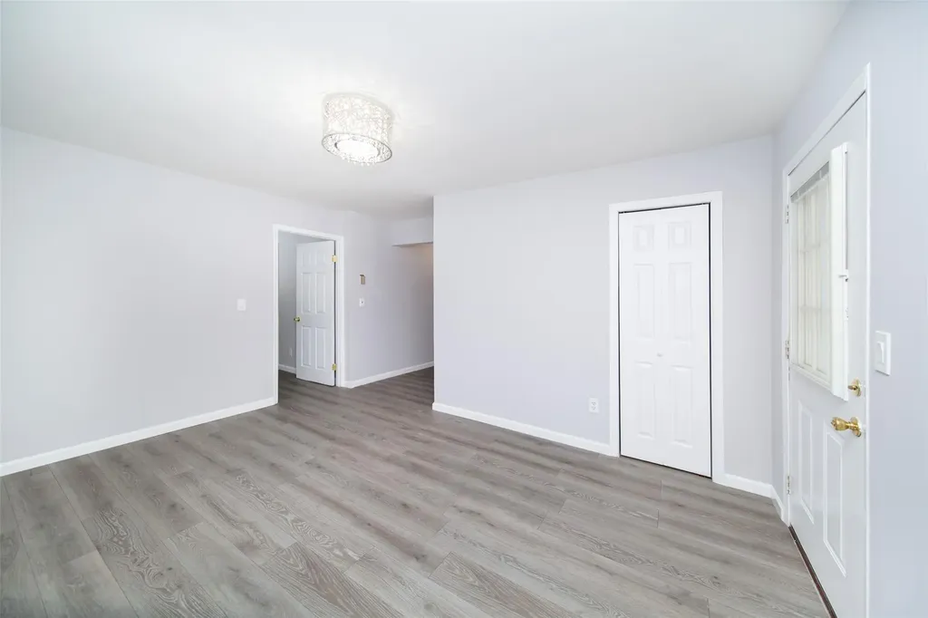 170 Haven Lane Levittown NY 11756