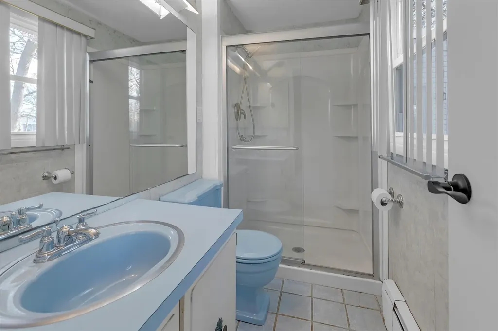 6 Winside Lane Coram NY 11727