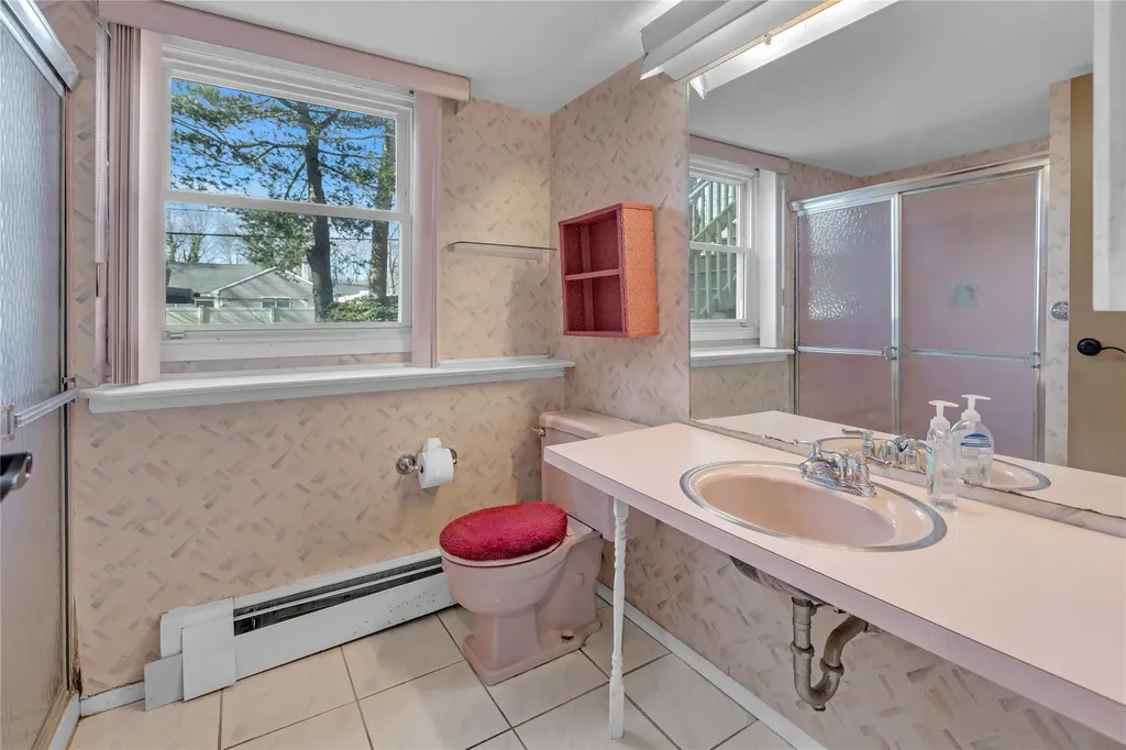 6 Winside Lane Coram NY 11727