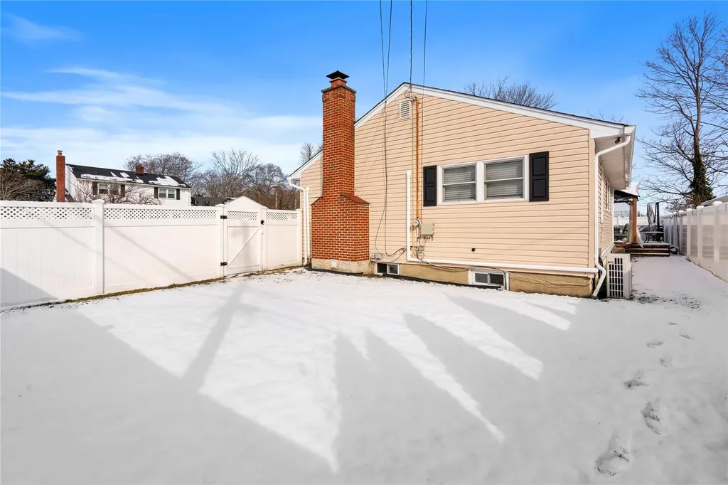 600 Arlington Road West Babylon NY 11704