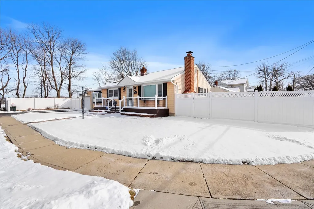 600 Arlington Road West Babylon NY 11704