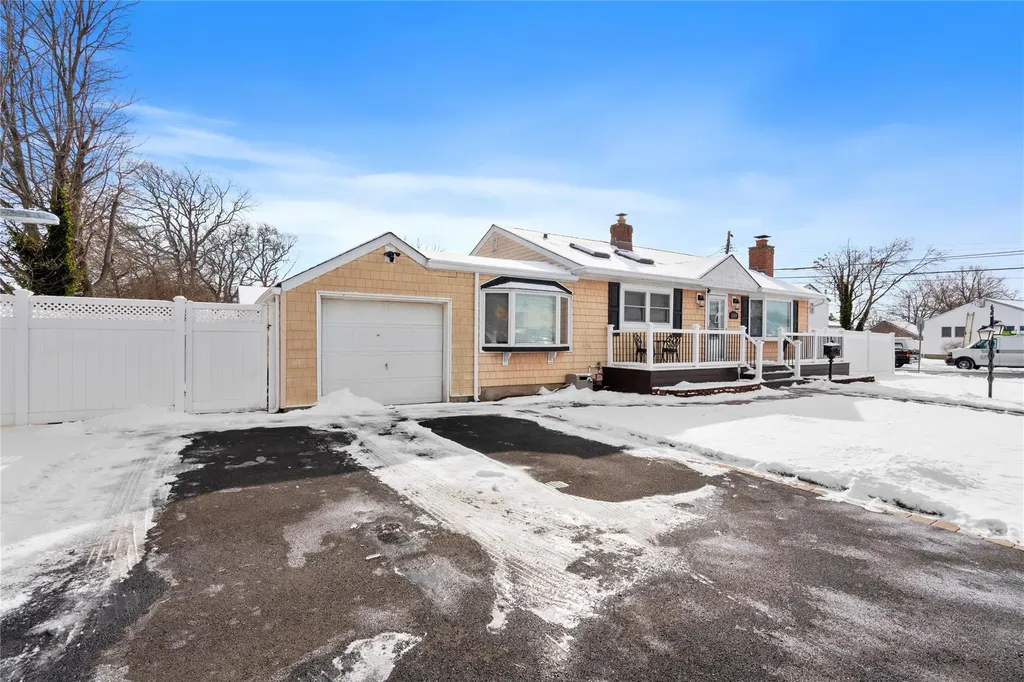 600 Arlington Road West Babylon NY 11704