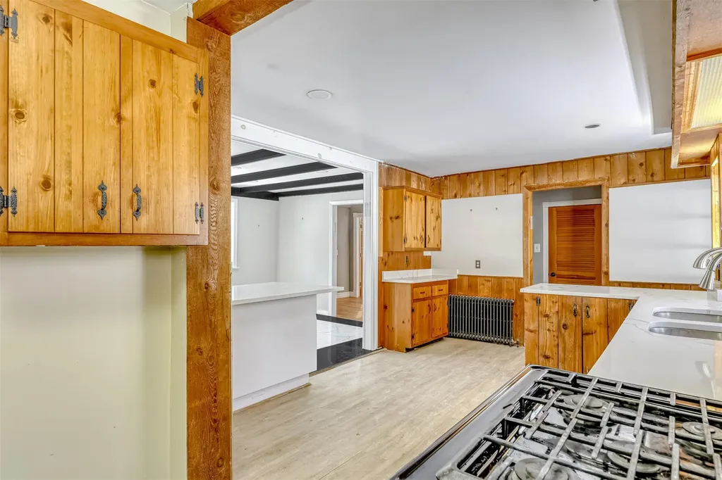 130 Willow Tree Road Monsey NY 10952