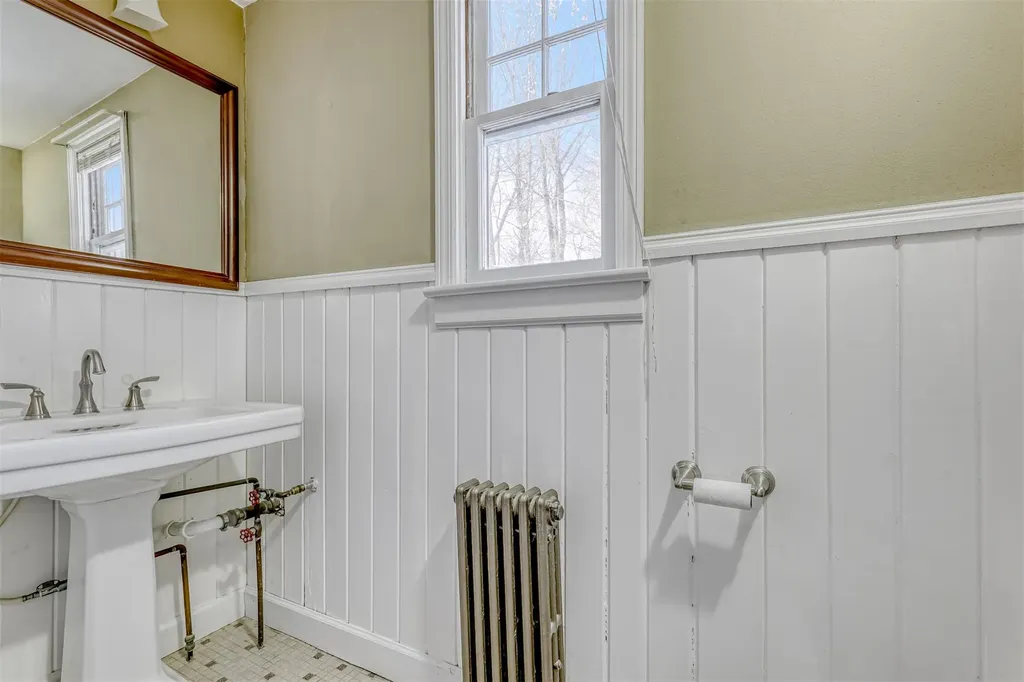 130 Willow Tree Road Monsey NY 10952