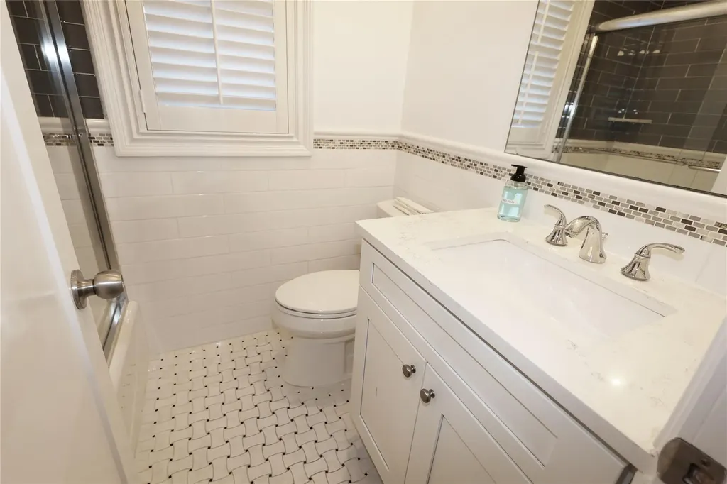 90 Jerome Avenue Mineola NY 11501