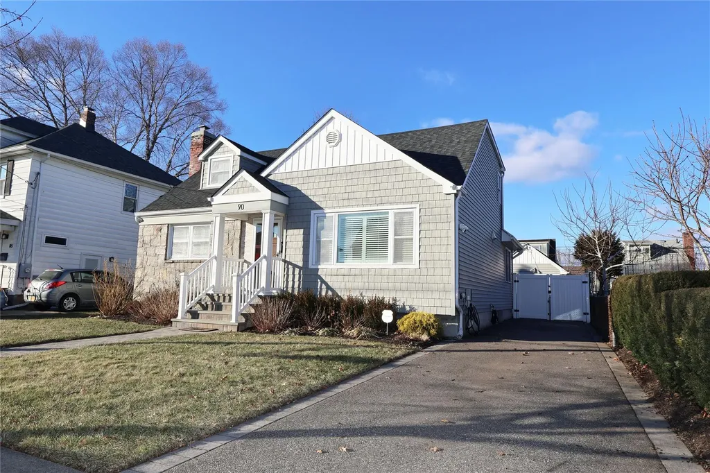 90 Jerome Avenue Mineola NY 11501