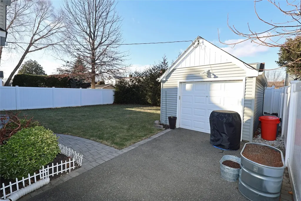 90 Jerome Avenue Mineola NY 11501