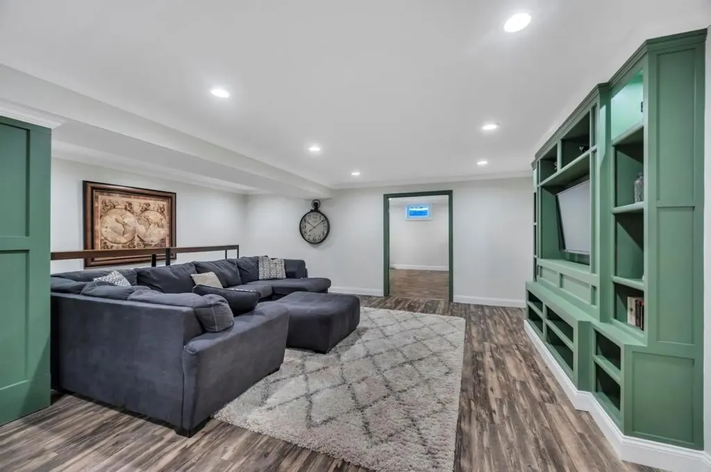 23 Pinehurst Drive Mount Sinai NY 11766
