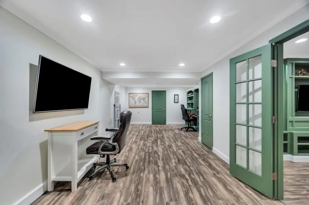 23 Pinehurst Drive Mount Sinai NY 11766