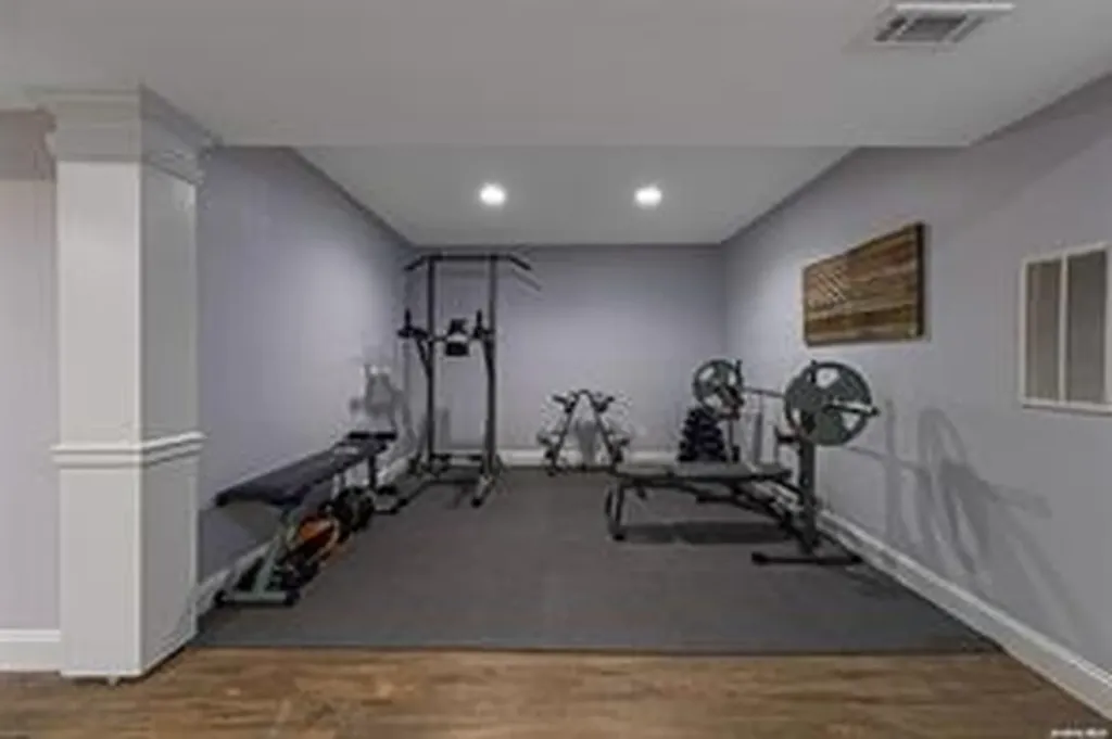 23 Pinehurst Drive Mount Sinai NY 11766