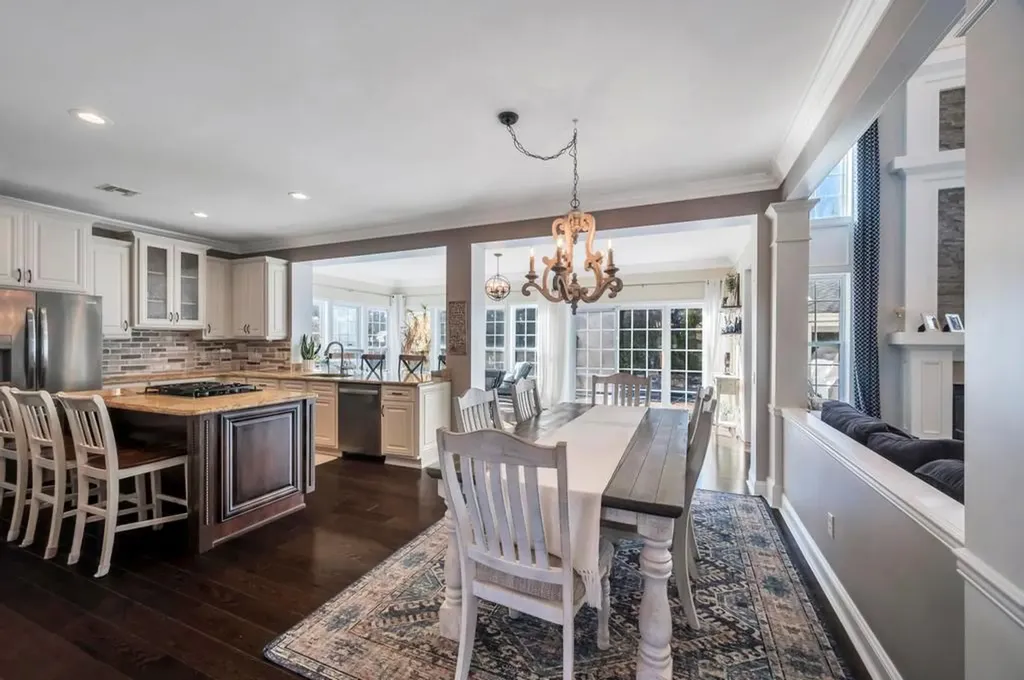 23 Pinehurst Drive Mount Sinai NY 11766