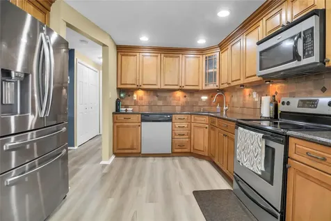 16 Country Greens Drive Holtsville NY 11742