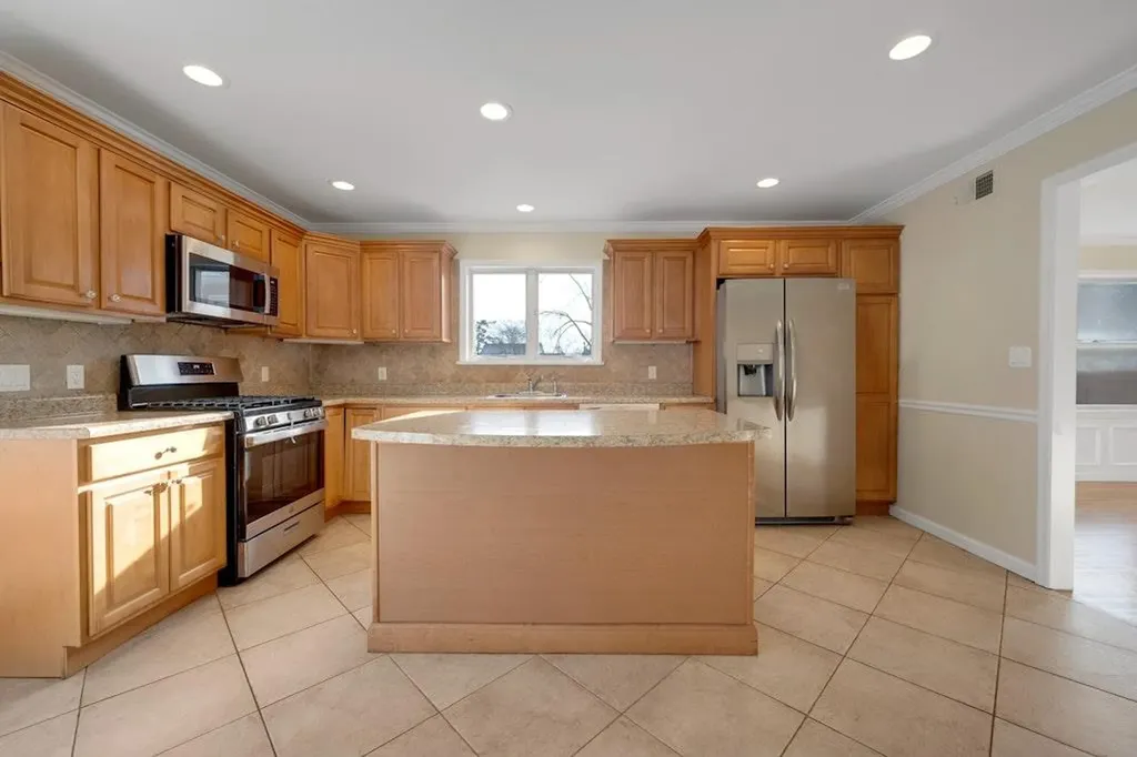 88 Byron Avenue Yonkers NY 10704