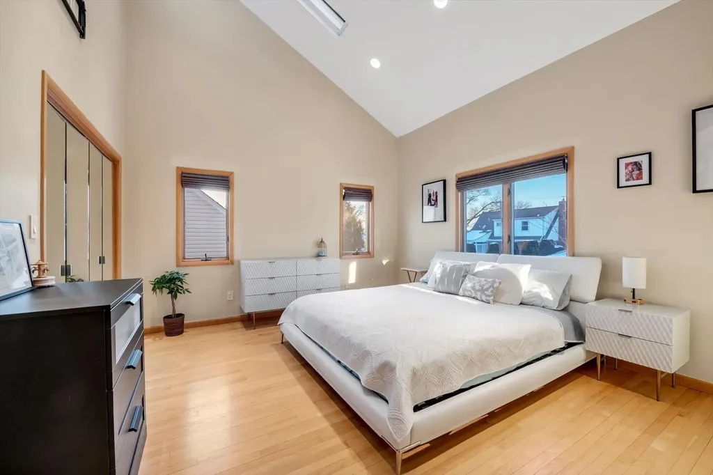405 Mcnulty Place New Hyde Park NY 11040