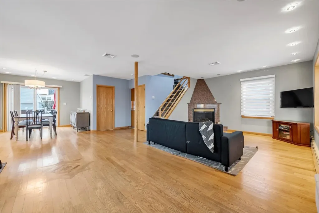 405 Mcnulty Place New Hyde Park NY 11040
