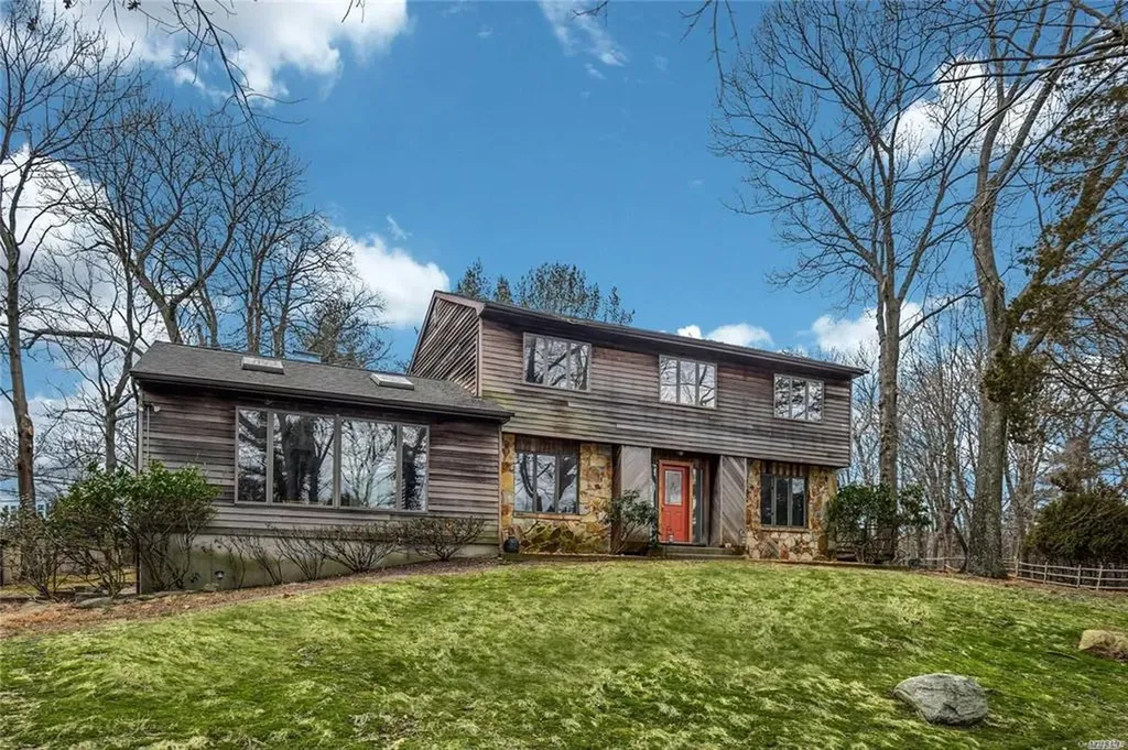 36 Bevin Road Northport NY 11768