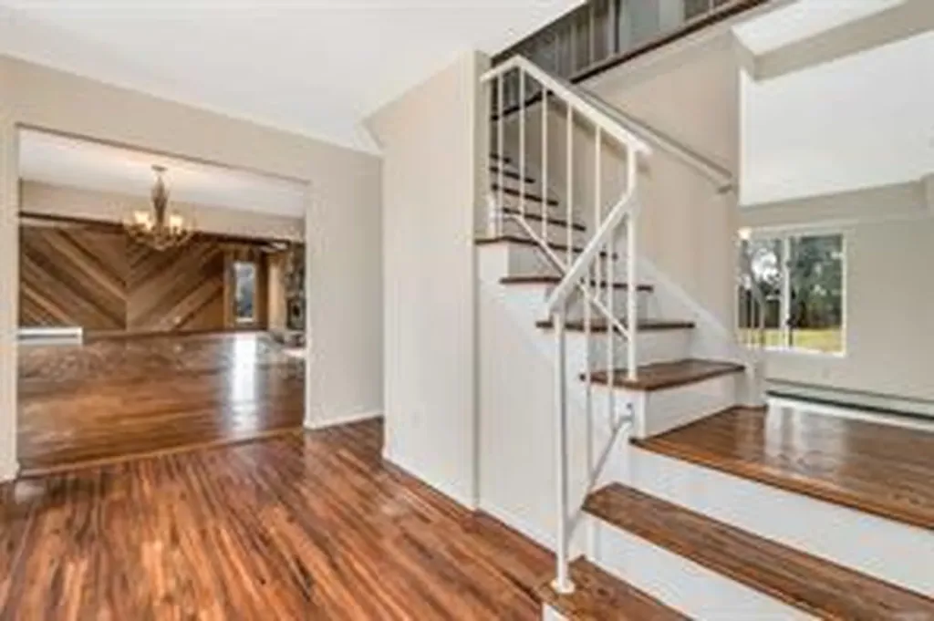 36 Bevin Road Northport NY 11768