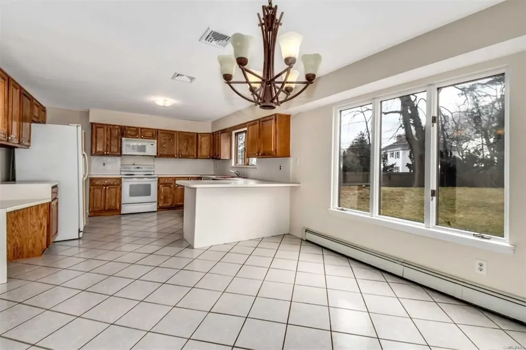 36 Bevin Road Northport NY 11768