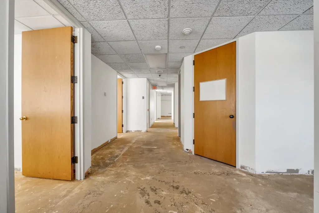 1 Summit Avenue White Plains NY 10606