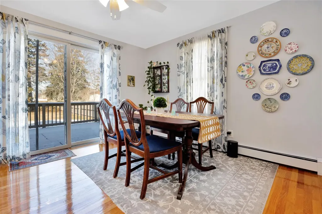 21 Elliot Place Islip NY 11751