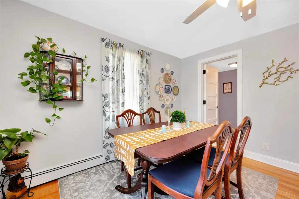 21 Elliot Place Islip NY 11751