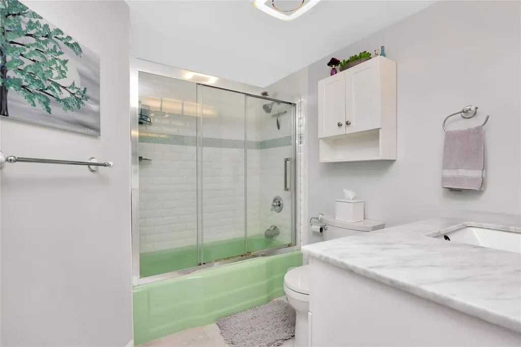 21 Elliot Place Islip NY 11751