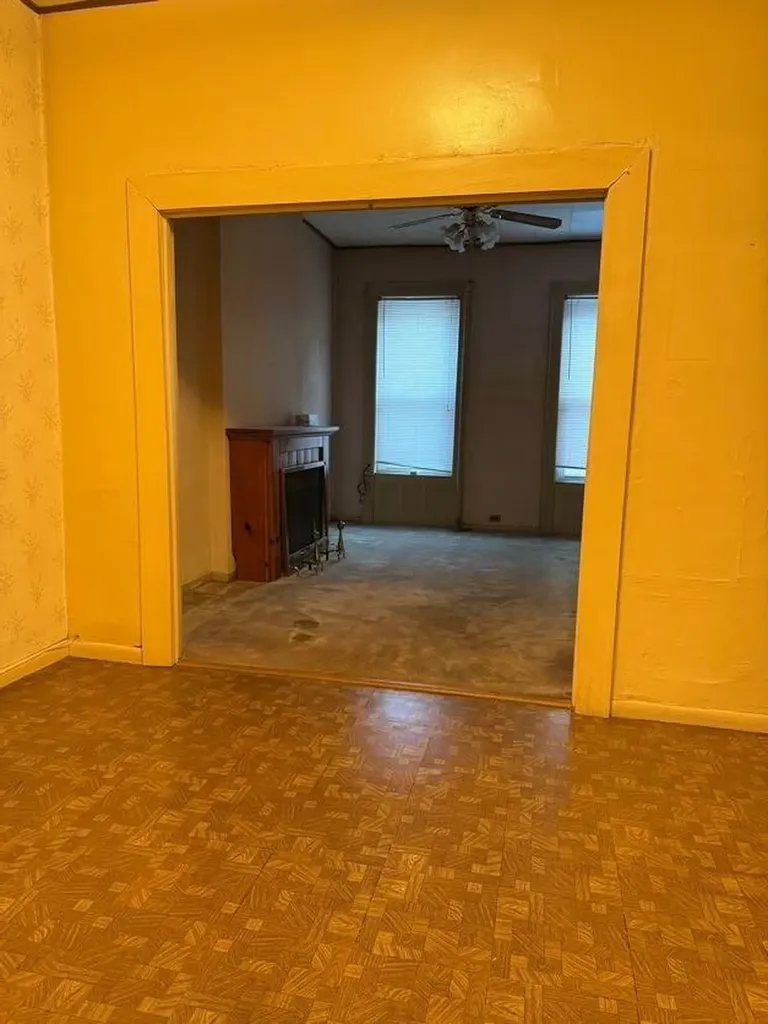 239 Jackson Street Brooklyn NY 11211