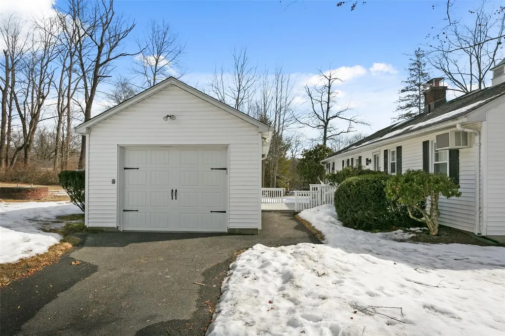 6 Park Lane Mahopac NY 10541