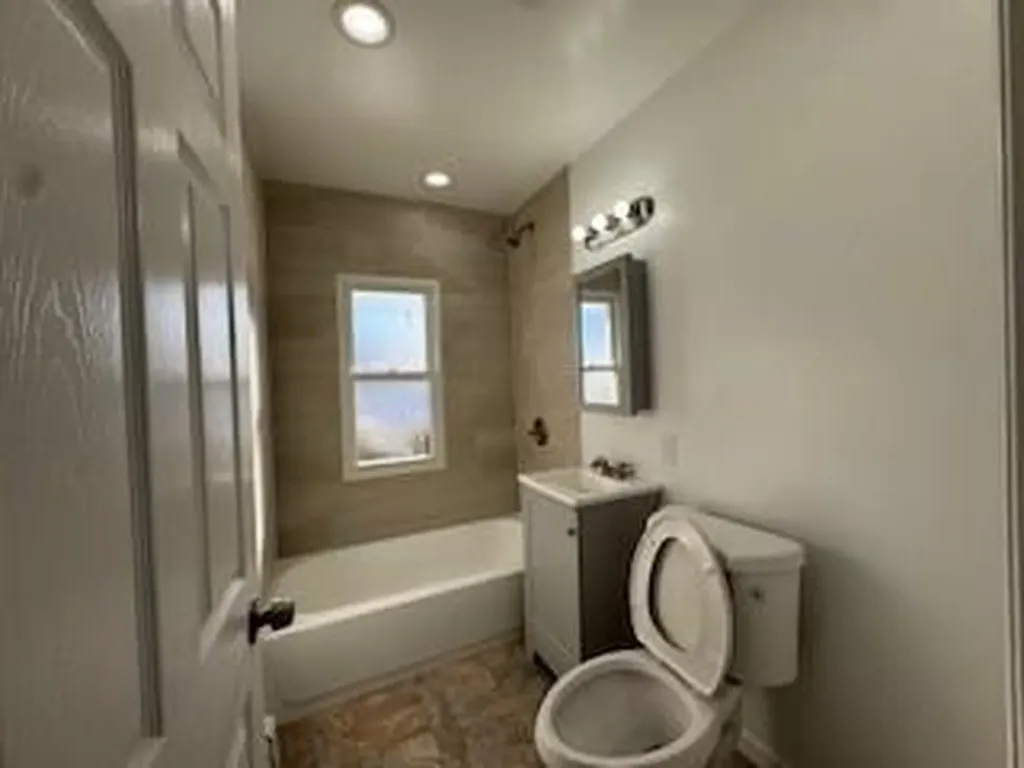 89 Sunrise Lane Levittown NY 11756