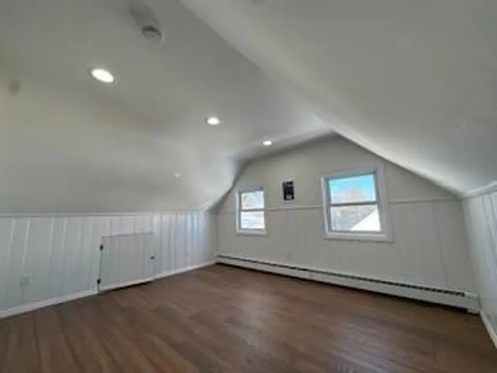 89 Sunrise Lane Levittown NY 11756