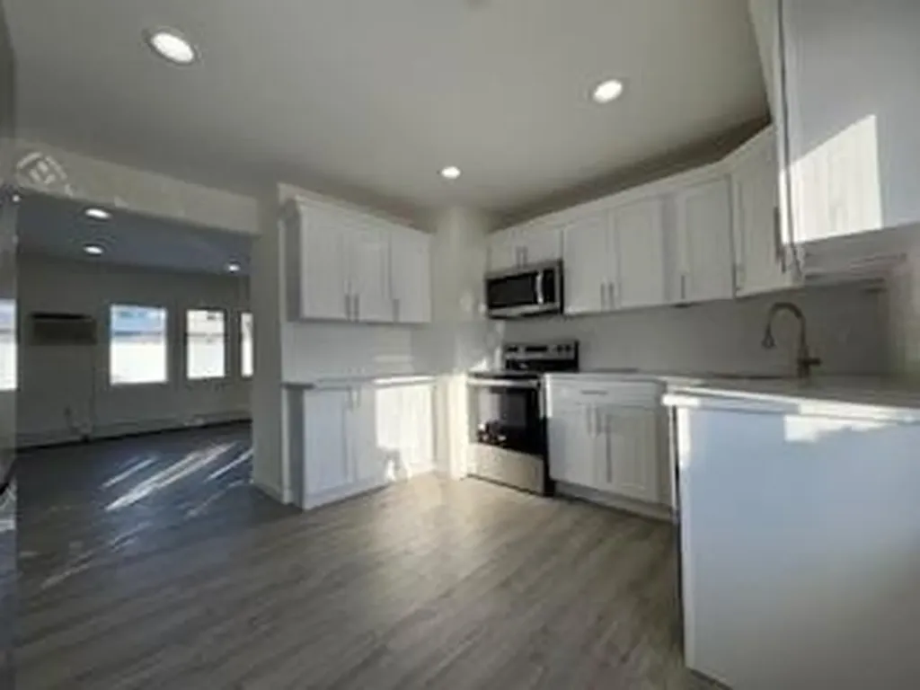 89 Sunrise Lane Levittown NY 11756