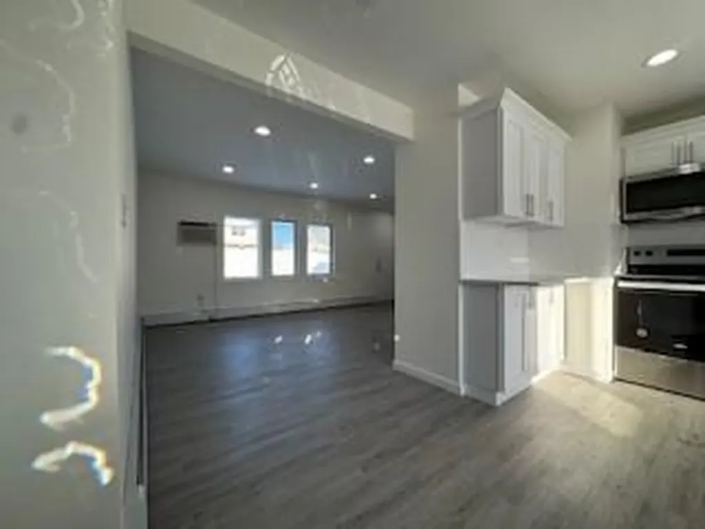 89 Sunrise Lane Levittown NY 11756