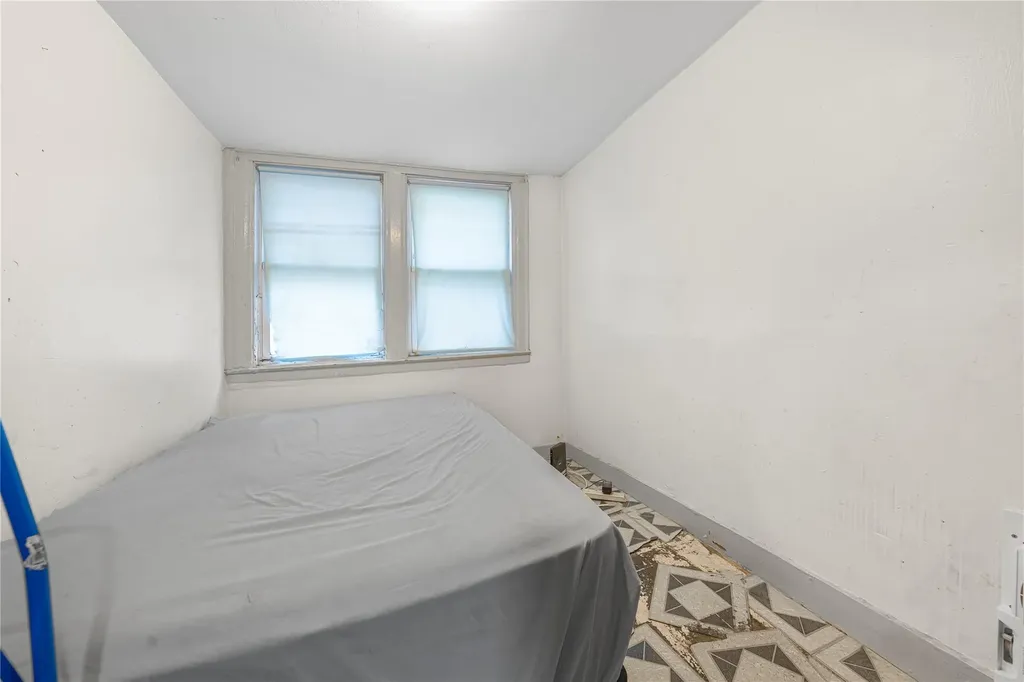 38 Brighton 1st Walk Brooklyn NY 11235