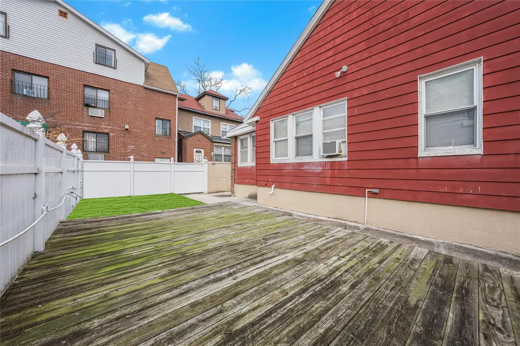 38 Brighton 1st Walk Brooklyn NY 11235