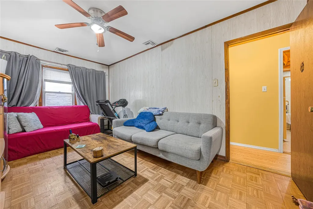 38 Brighton 1st Walk Brooklyn NY 11235