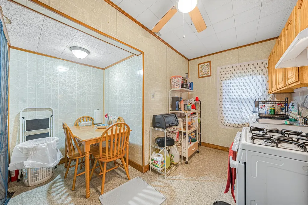 38 Brighton 1st Walk Brooklyn NY 11235