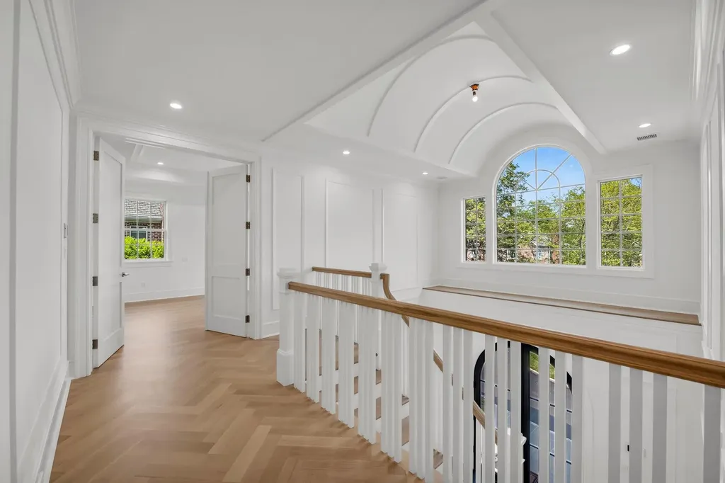85 Dorchester Drive Manhasset NY 11030