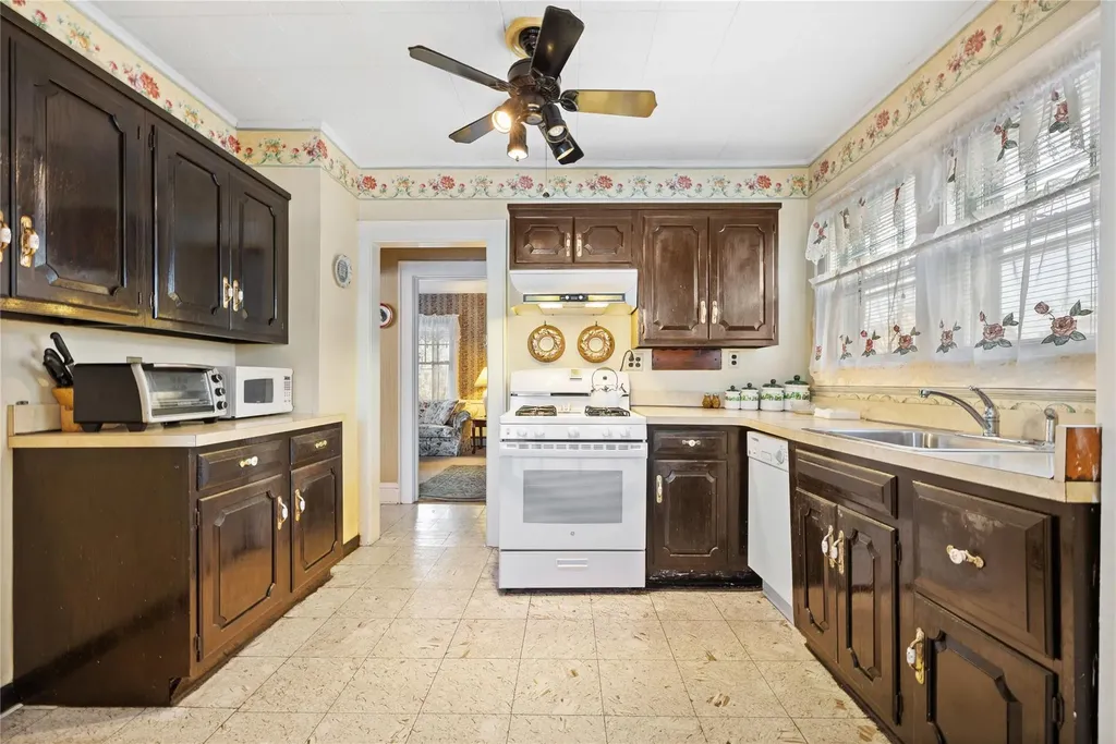 88 Fairview Boulevard Hempstead NY 11550