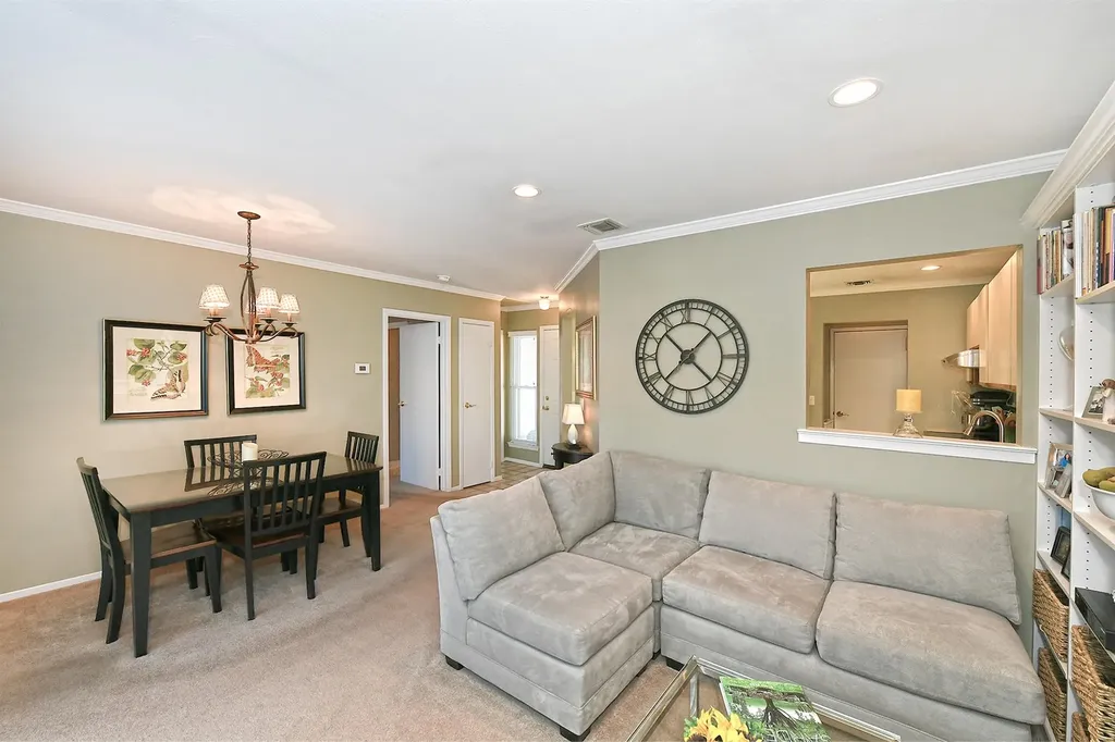 78 Scarlett Drive Commack NY 11725