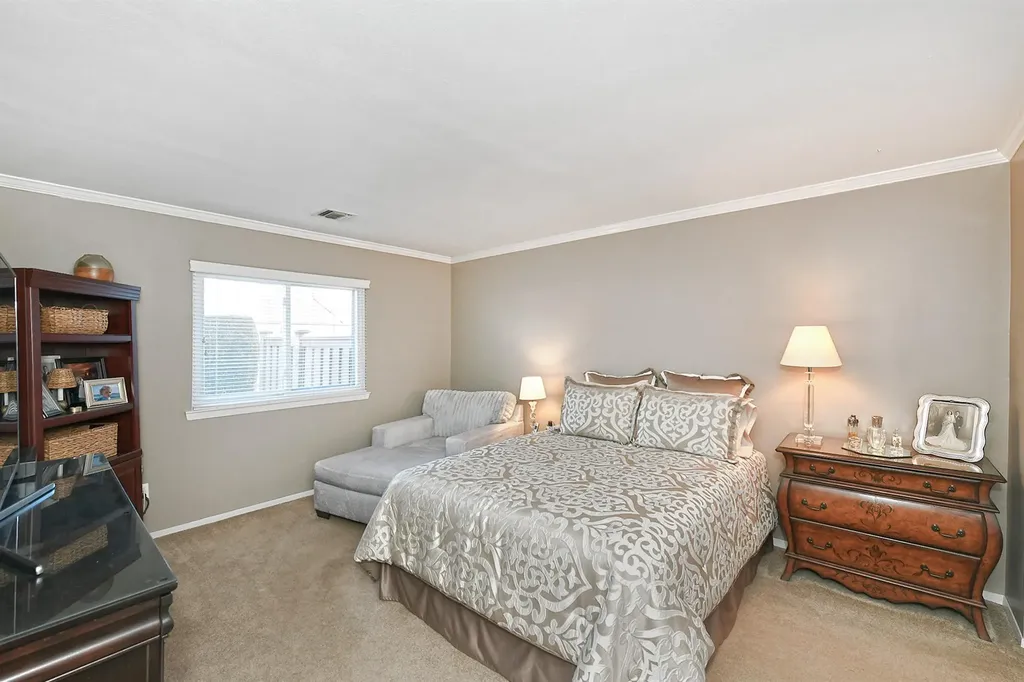 78 Scarlett Drive Commack NY 11725