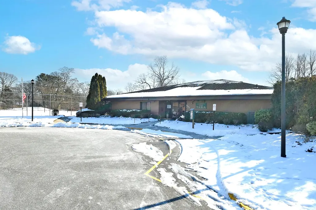 78 Scarlett Drive Commack NY 11725